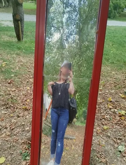 Annika, 27