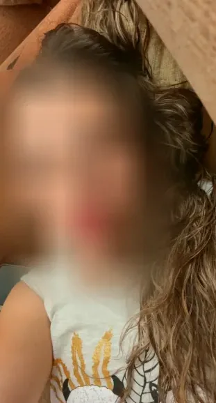 Büsra, 31