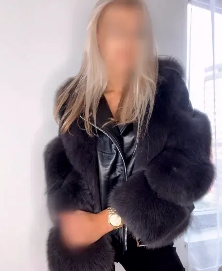 Carla, 28