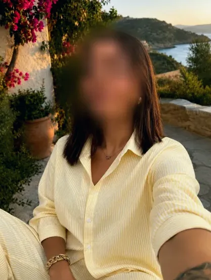 Diana, 23